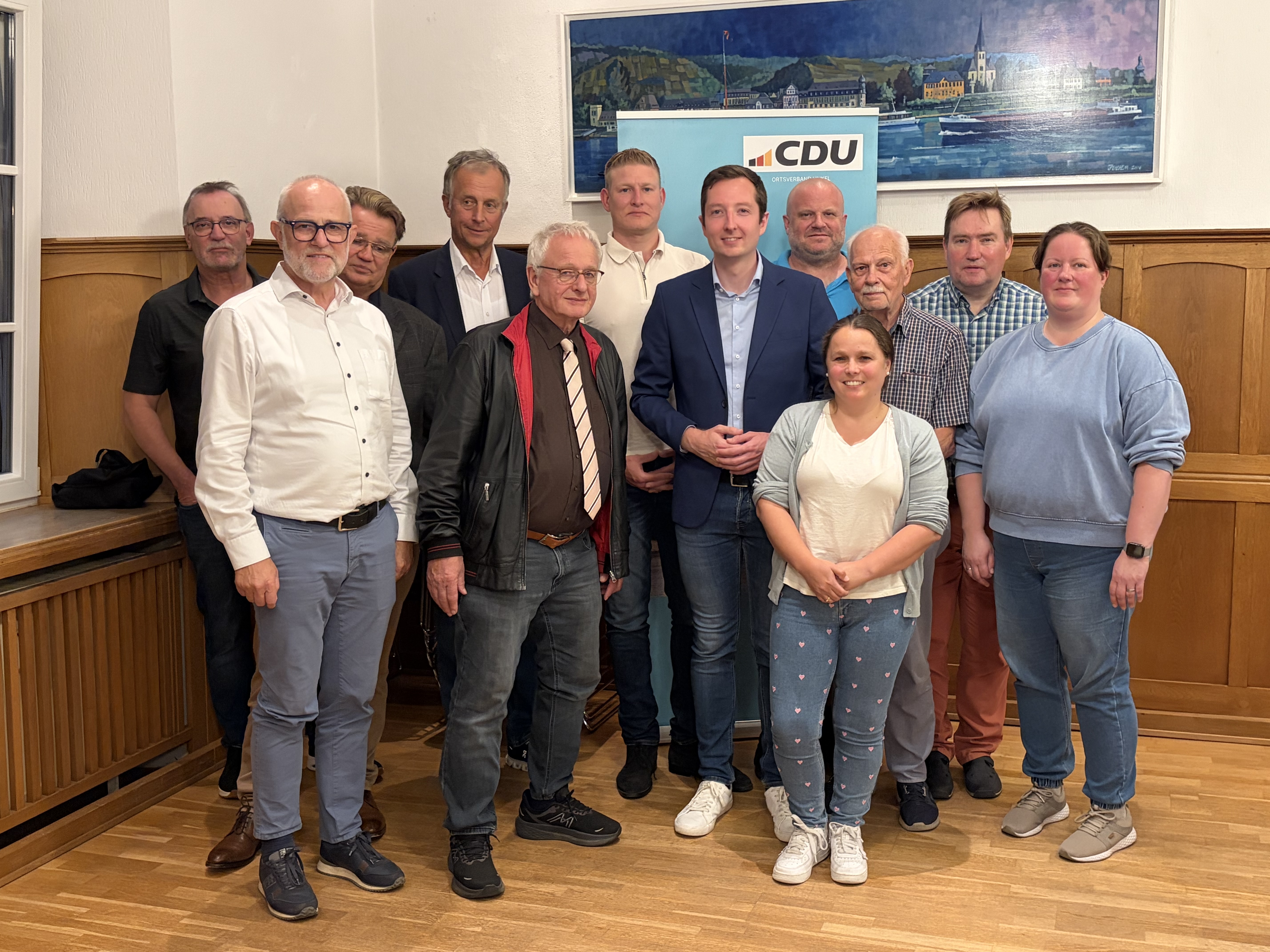 Der neue Vorstand unter F�hrung von Korbinian Wester (Mitte).